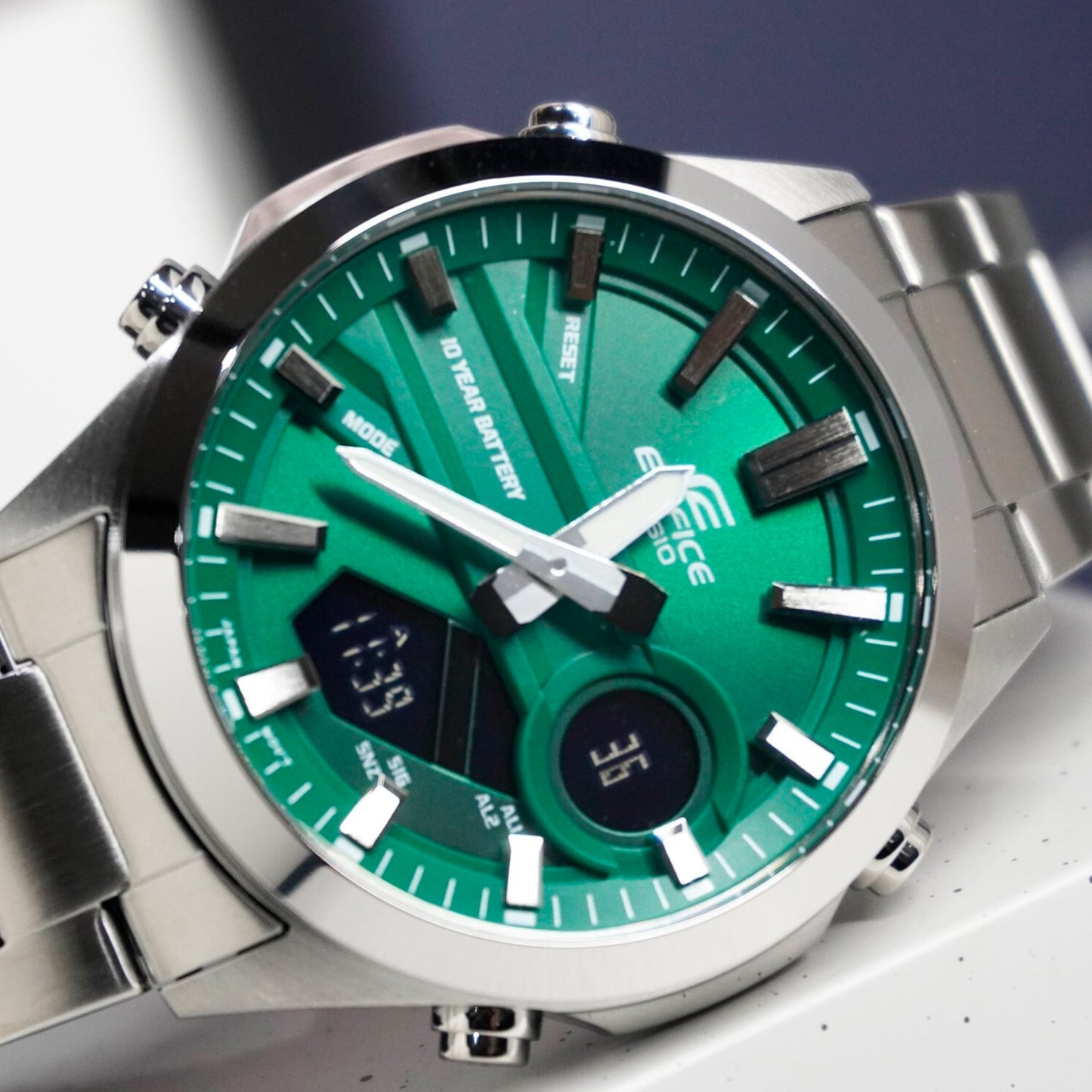 EFV-C120D-3ADF | RELOJ DE ACERO CASUAL PARA HOMBRE CASIO EDIFICE - VERDE