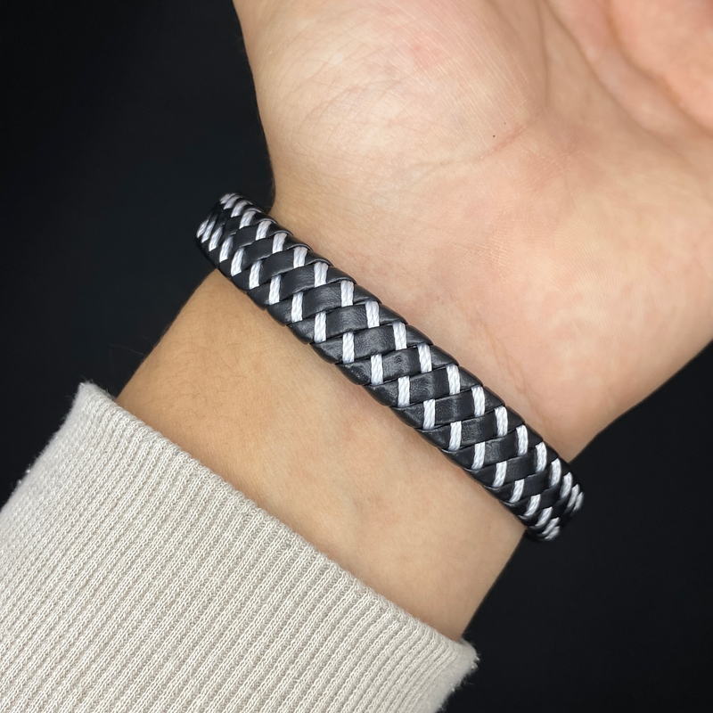 BRAZALETE DE CUERO GENUINO CON CIERRE NEGRO |  BRA-31