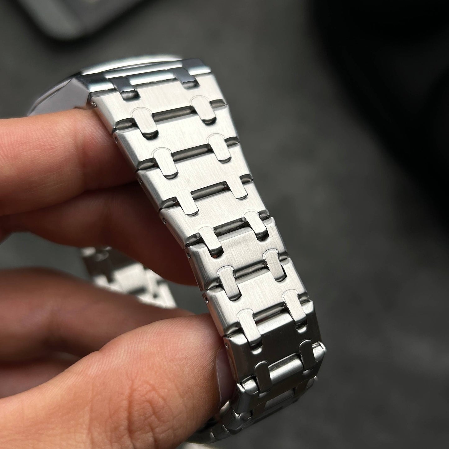 POE-14 CASUAL ELEGANTE ACERO PLATEADO NEGRO ANALOGICO